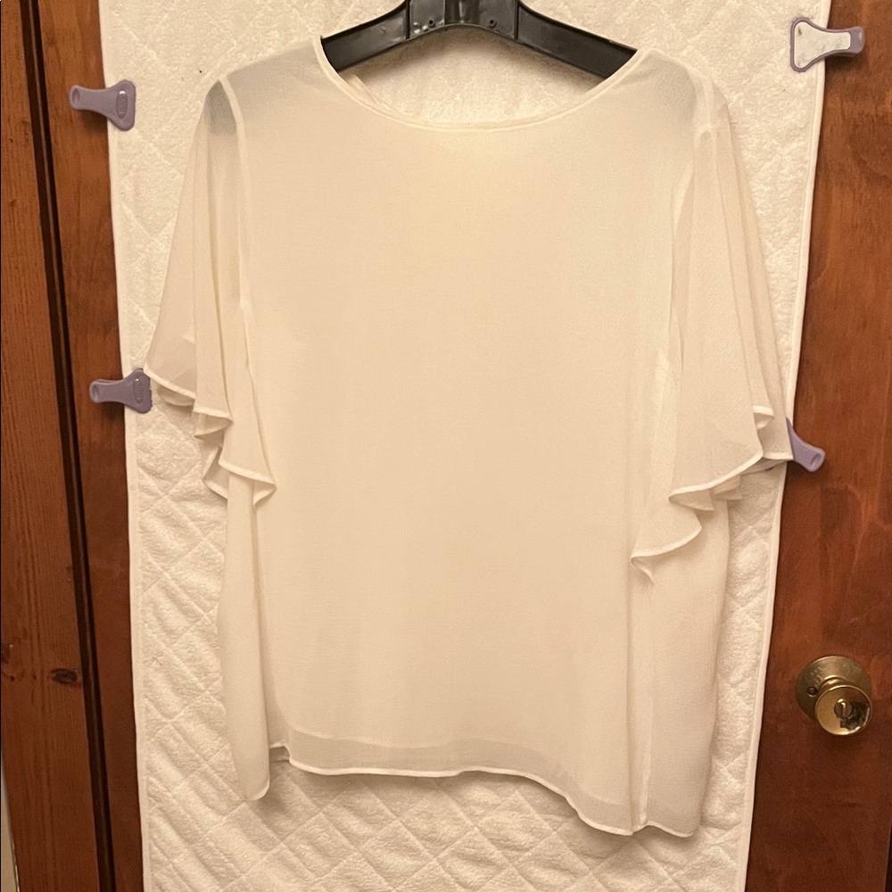 Uniqlo White Crepe Top With Flutter Sleeves